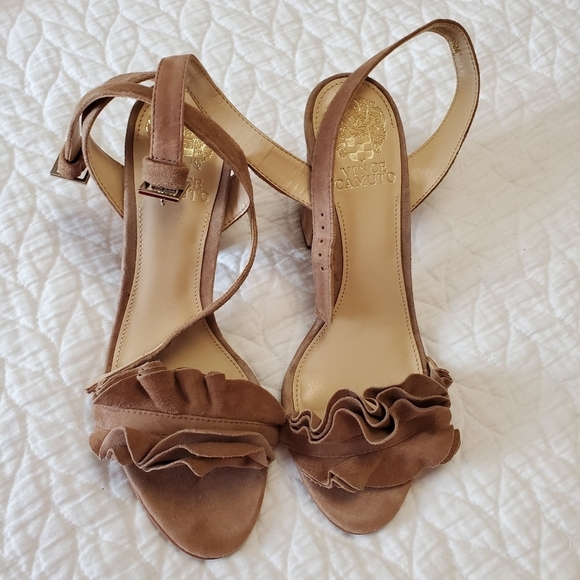 Vince Camuto suede neutral basic block heel sandal with ruffle - Picture 2 of 5